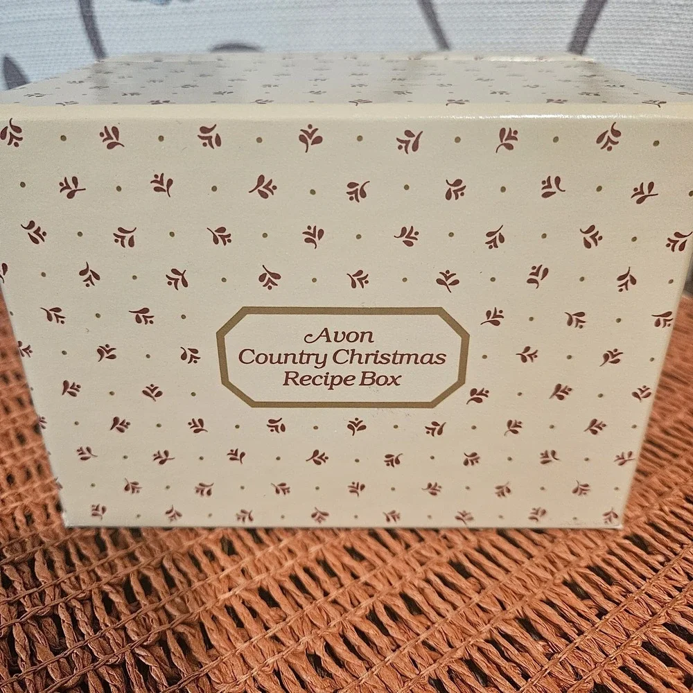 Avon 1982 Country Christmas Recipe Box With Sealed Recipe Cards